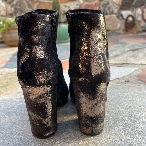 Like NEW Charles David Booties - Picture 2 of 5
